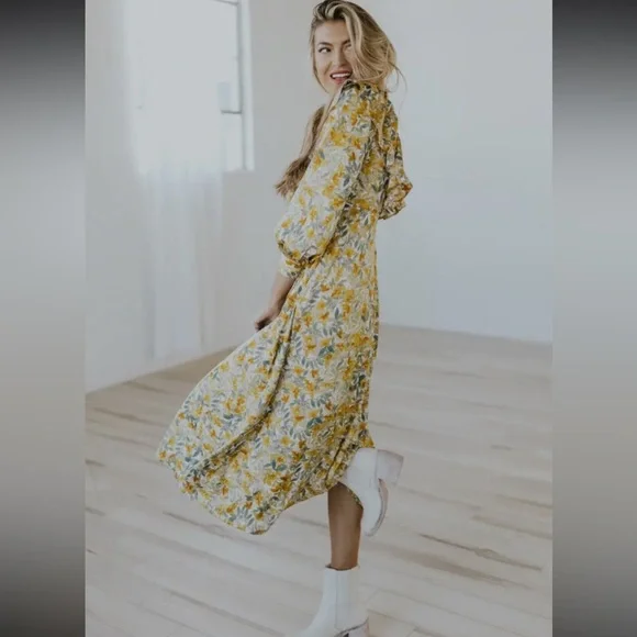 Vintage Floral Ruffle‎ Nursing Maxi Dress - Picture 7 of 8